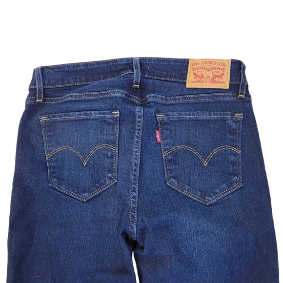 Levi’s 711 Skinny Jeans in Dark Indigo Blue - Picture 9 of 10